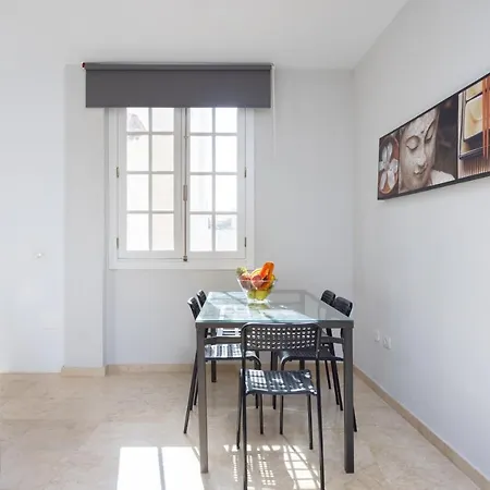 Home2book Cruz Skyline Cozy * Санта-Крус-де-Тенерифе